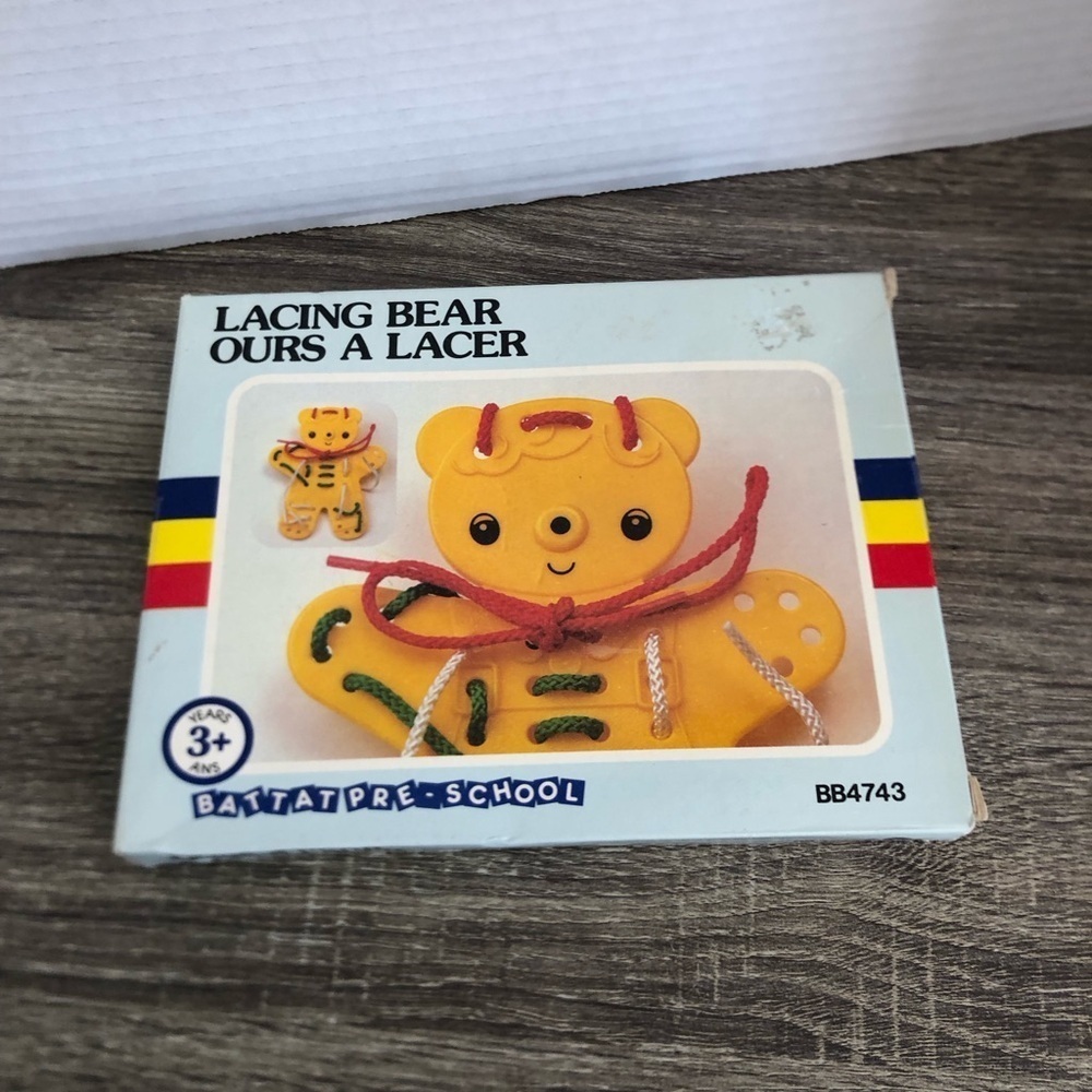 Vtg NOS Lacing Bear